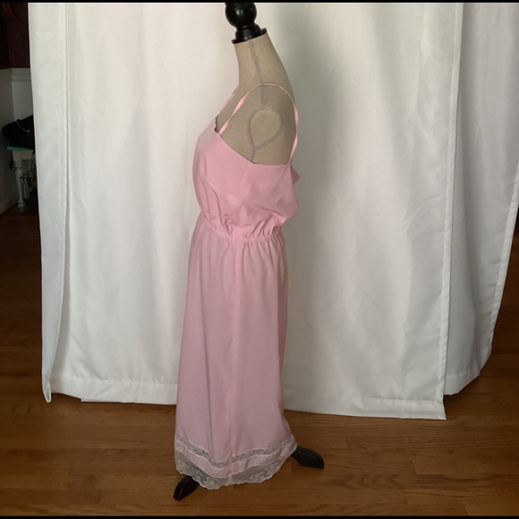 Silk pastel pink lace dress - Picture 7 of 8